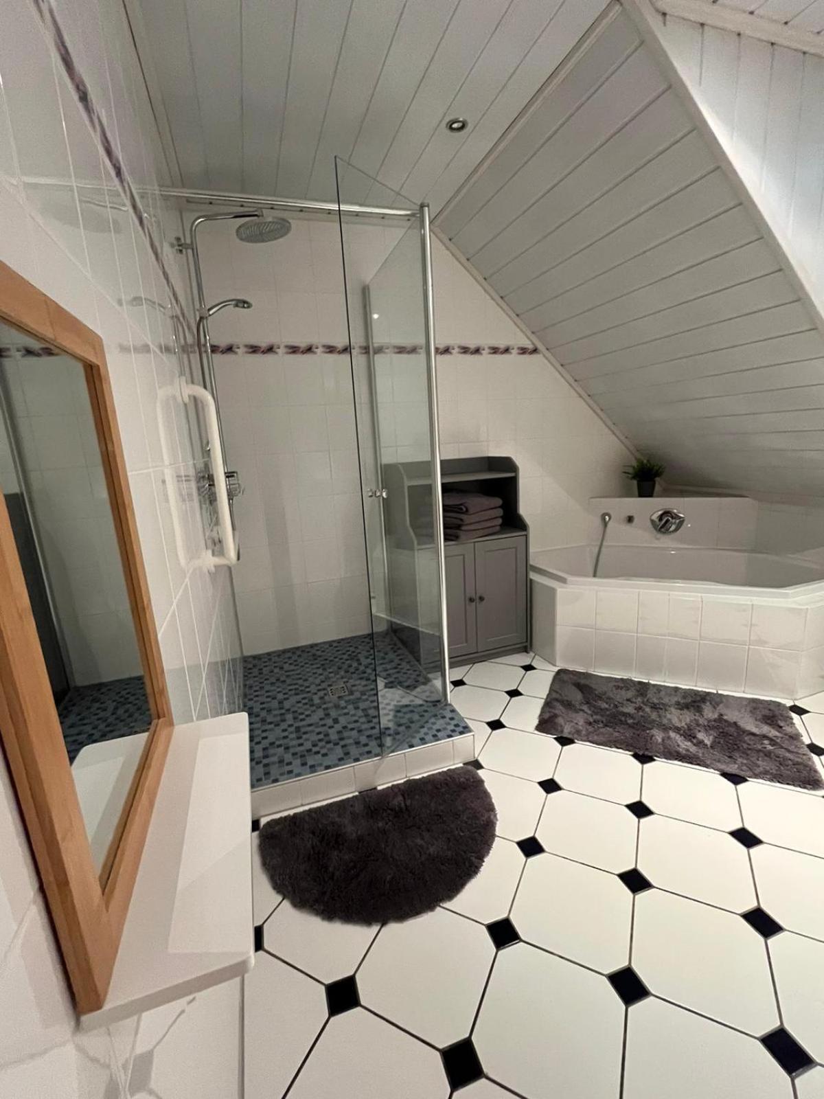 Kaisers Ferienhaus Kaifenheim Екстериор снимка